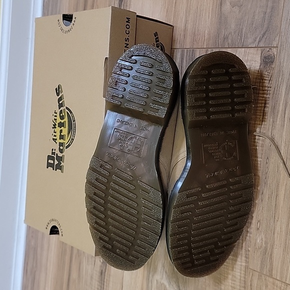 Dr. Martens 1461 MADE IN ENGLAND BUCK SUEDE ALMOND BEIGE MEN SHOES,US 7 - Picture 12 of 15